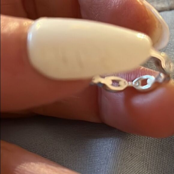 The Dainty Chain link Ring - Picture 6 of 6